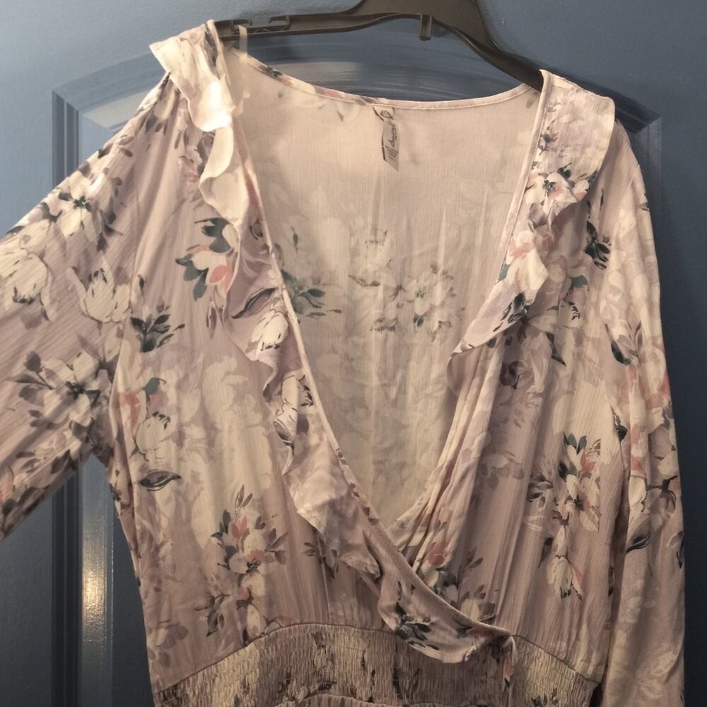 NWOT AMERICAN RAGS SZ L NEVER WORN FLORAL HIGH/LOW